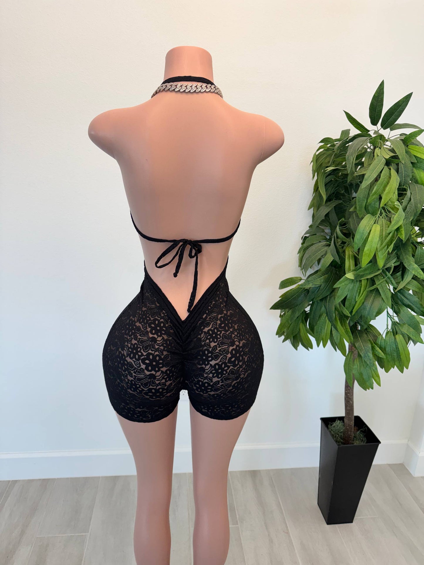 Midnight Lace Romper 🖤✨