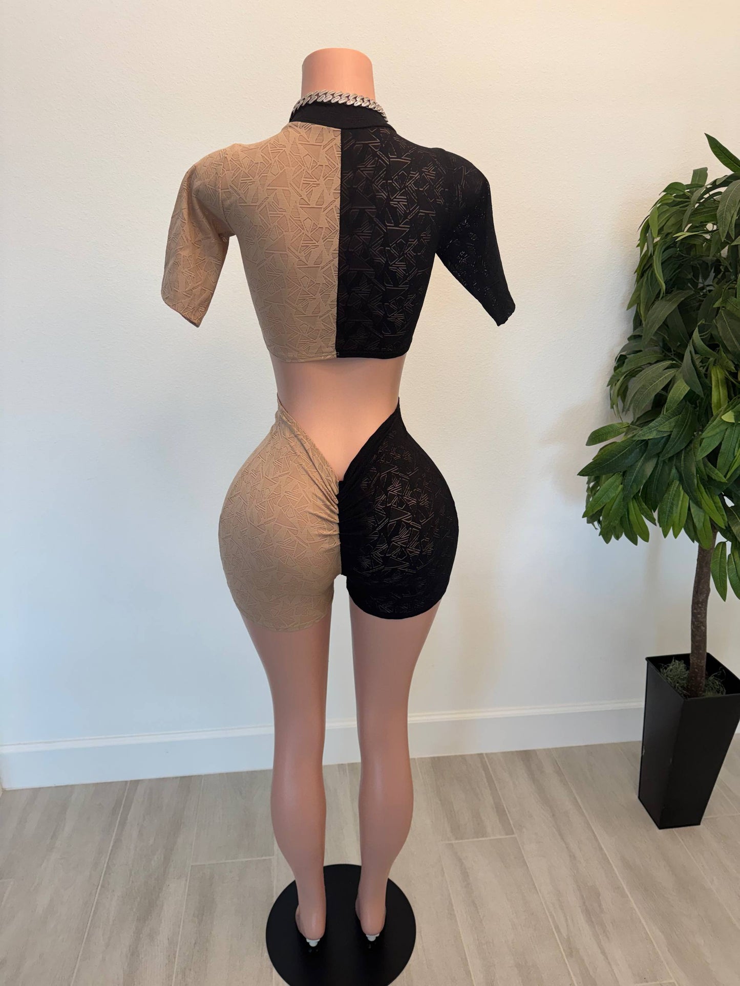 Dual Mood Diva Two-Tone Short Set