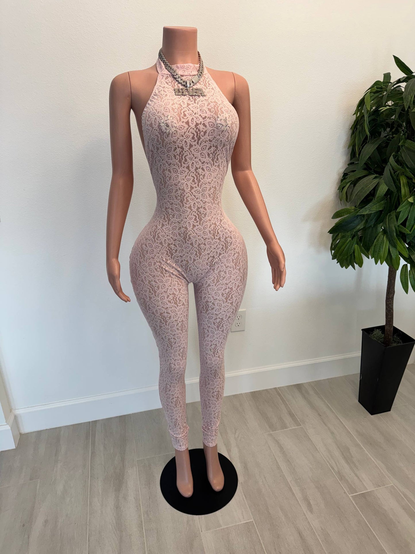 Pretty in Lace Jumpsuit 💗✨