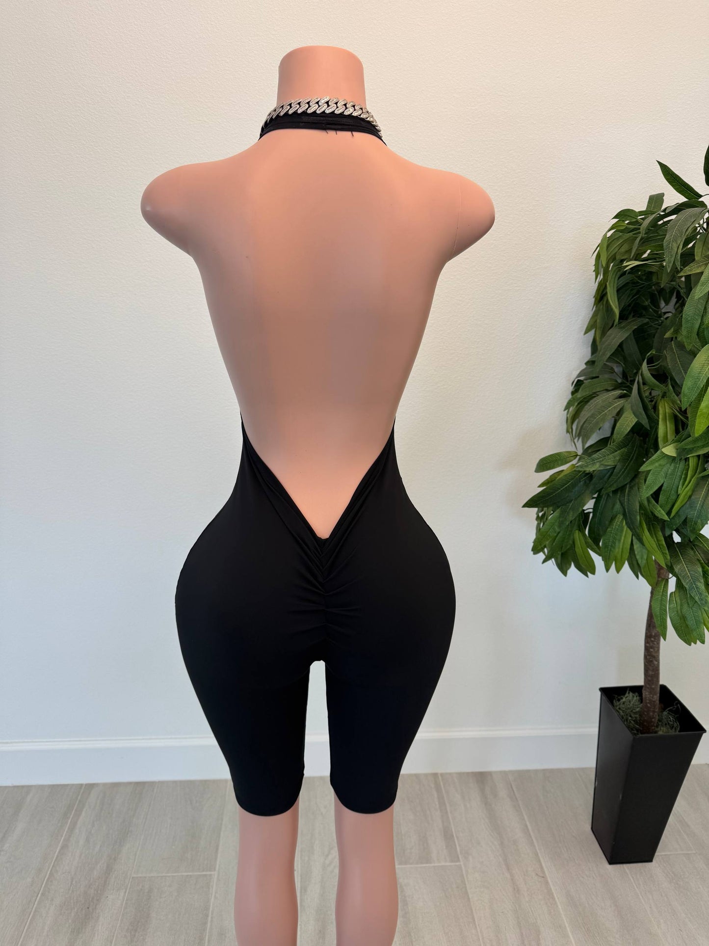 Baddie Romper✨🖤